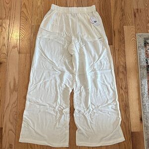 Volcom Wide-Leg Flowy Pants in Cream